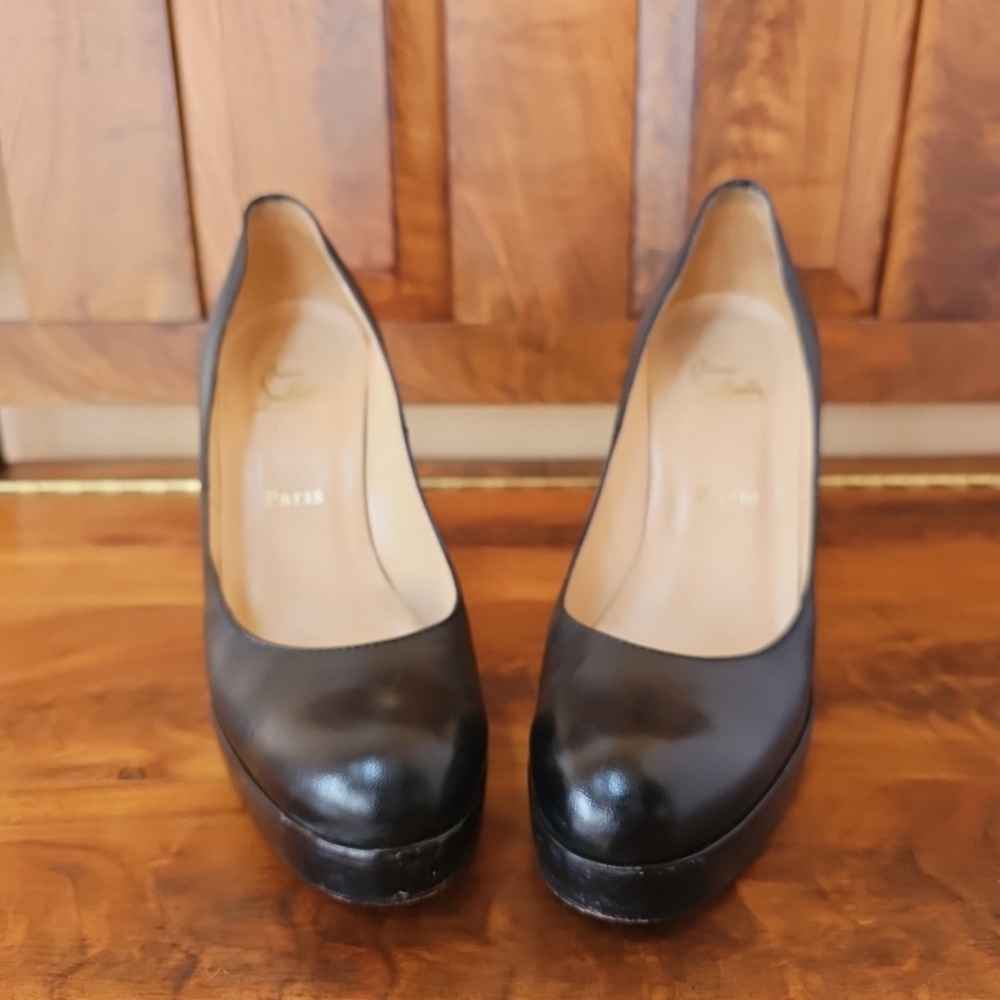 Elegant Black Women's Shoes